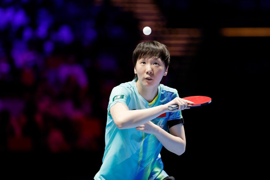 [图]国际乒联单打世界杯 王曼昱胜阿库拉晋级16强